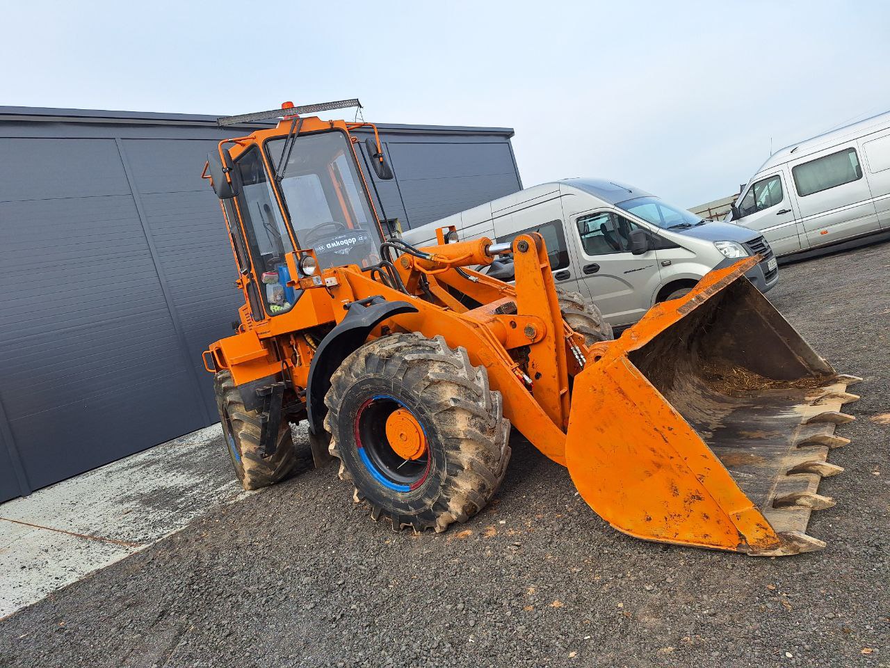 Аренда погрузчика Амкодор 332С4